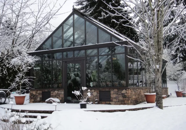 Отдельностоящий зимний сад