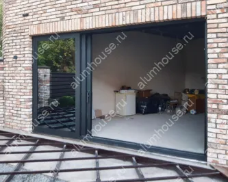 Теплые алюминиевые трехстворчатые раздвижные двери