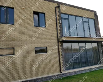 Фасадное остекление коттеджа алюминиевым профилем