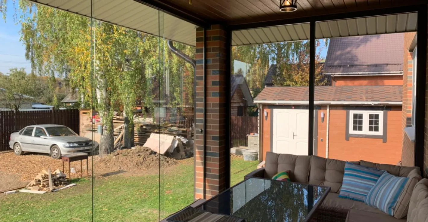 Раздвижное остекление веранды