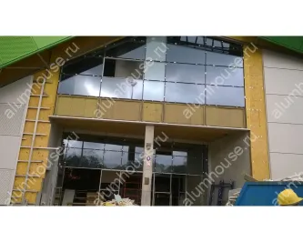 Фасадное остекление торгового центра