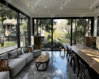 Панорамное фасадное остекление беседки барбекю из алюминия