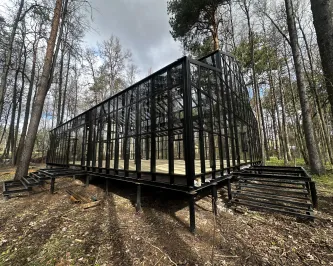 Строительство стеклянной оранжереи для мероприятий