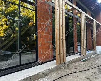 Стоечно-ригельное фасадное остекление частного дома ALT F50