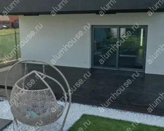 Остекление алюминием дома хай-тек