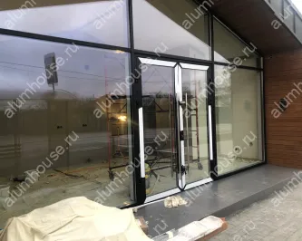 Фасадное остекление каркасного павильона
