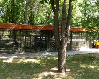 Остекление фасада кафе алюминиевым профилем