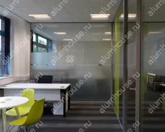 Офисные стеклянные перегородки с декоративной пленкой