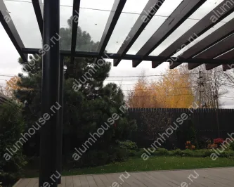 Остекление деревянного-металлического навеса