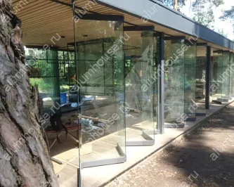 Безрамное остекление беседки гармошкой