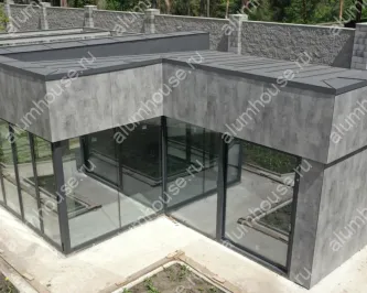 Остекление беседки теплыми дверьми гармошка