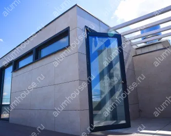 Стеклянный павильон на крыше