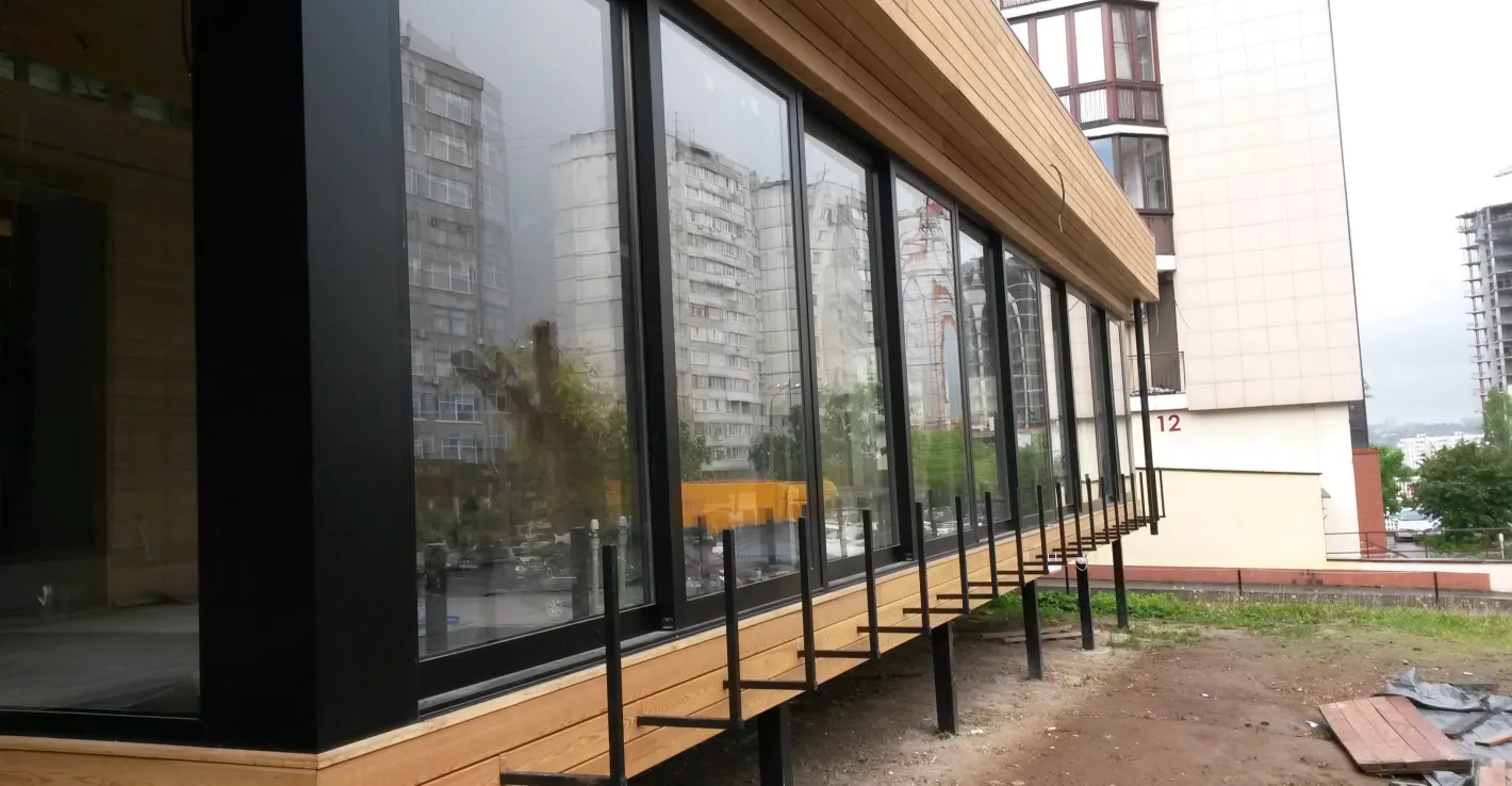 Холодное раздвижное остекление