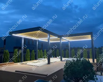 Алюминиевая пергола с поворотными ламелями и подсветкой