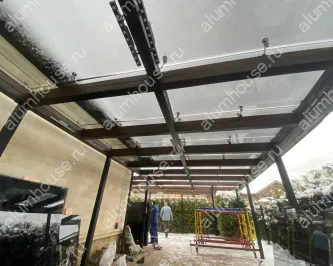 Стеклянный навес для авто на спайдерах