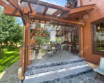 Остекление навеса из клеенного бруса