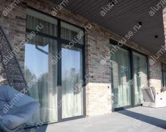 Комплексное остекление коттеджа с верандой