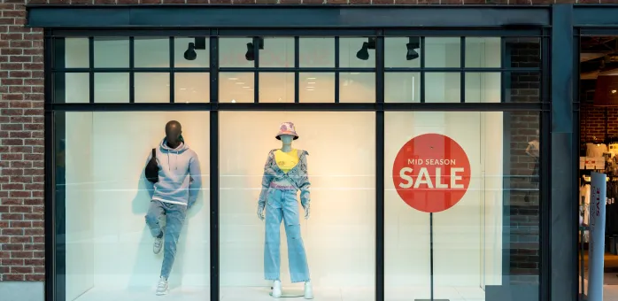 Остекление витрин магазинов