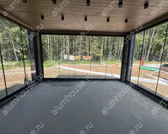 Безрамное раздвижное остекление слайдер с осветленным стеклом