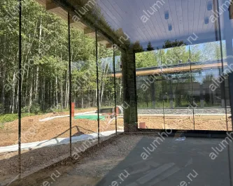 Безрамное раздвижное остекление слайдер с осветленным стеклом