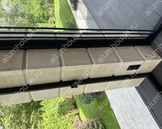 Легкое остекление террасы раздвижными конструкциями слайдер