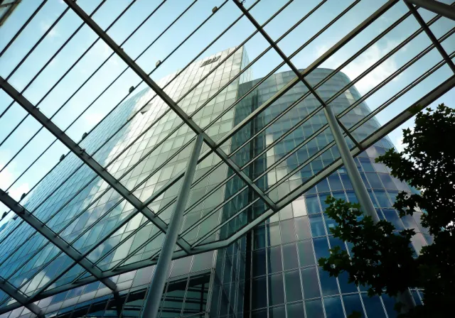Стеклянная крыша для бизнес-центров
