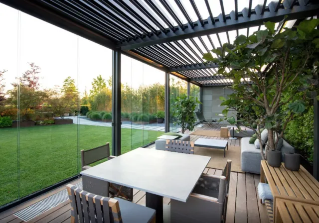 Безрамное остекление террасы