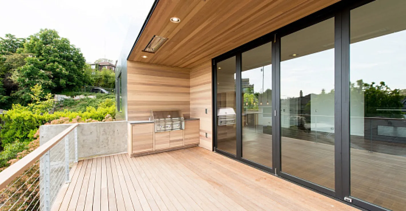 Алюминиевые двери станут практичным решением для вашей террасы.