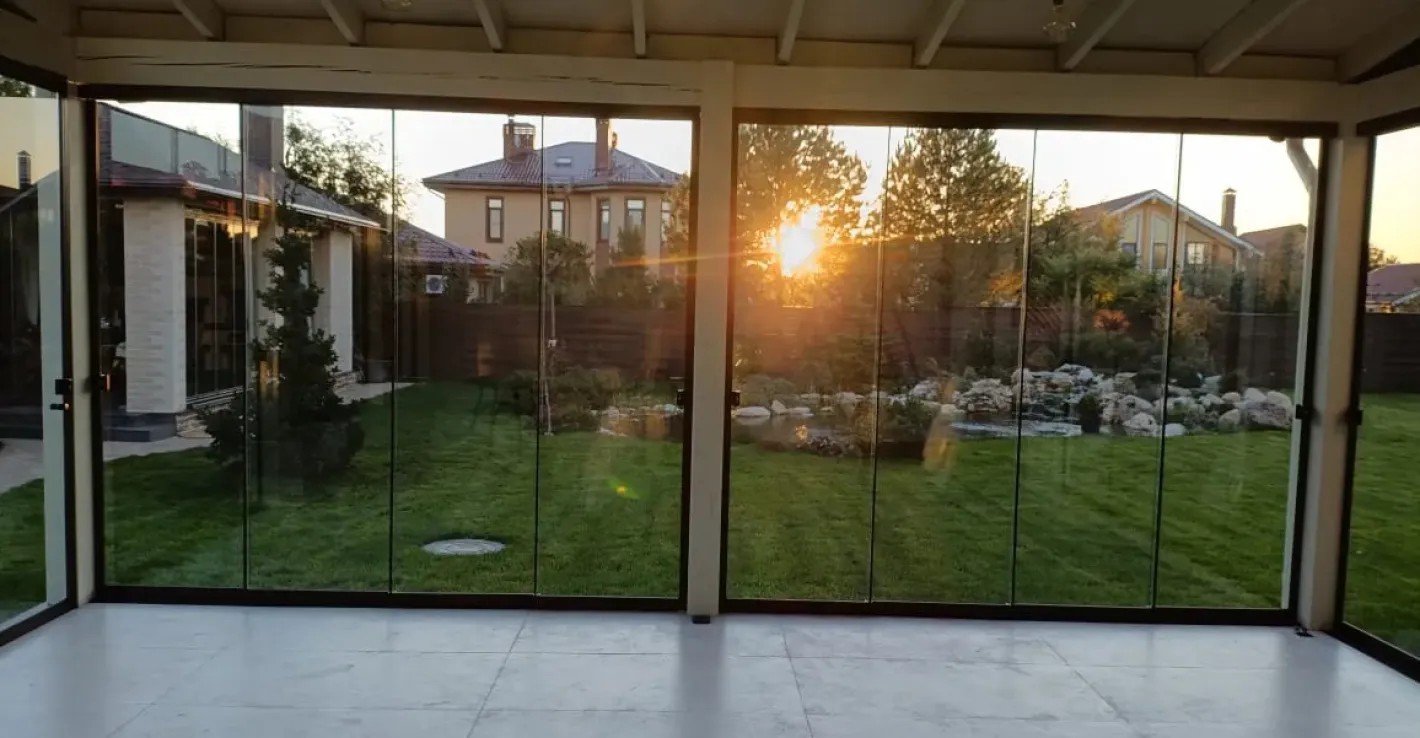 Раздвижное остекление террасы