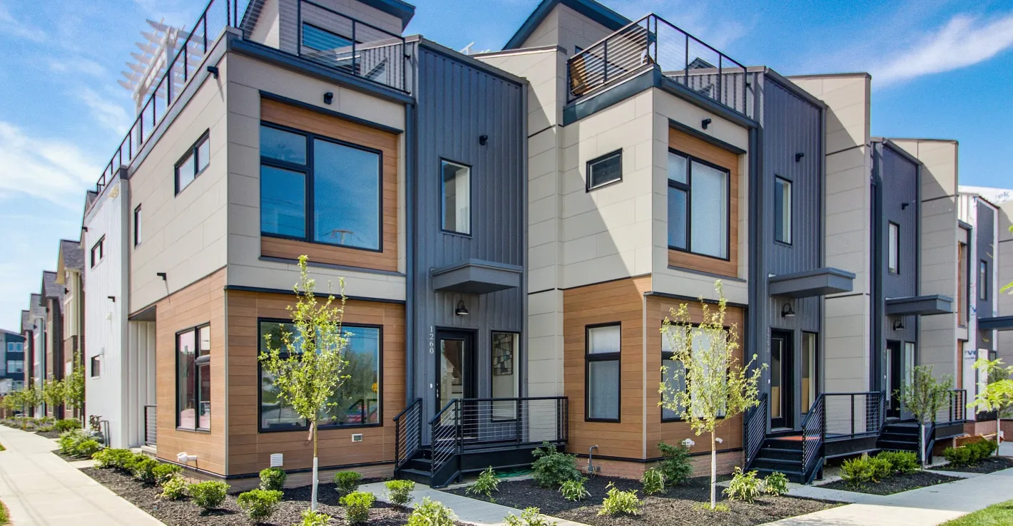 Фасадное остекление — это современный подход к оформлению внешних стен жилых зданий.